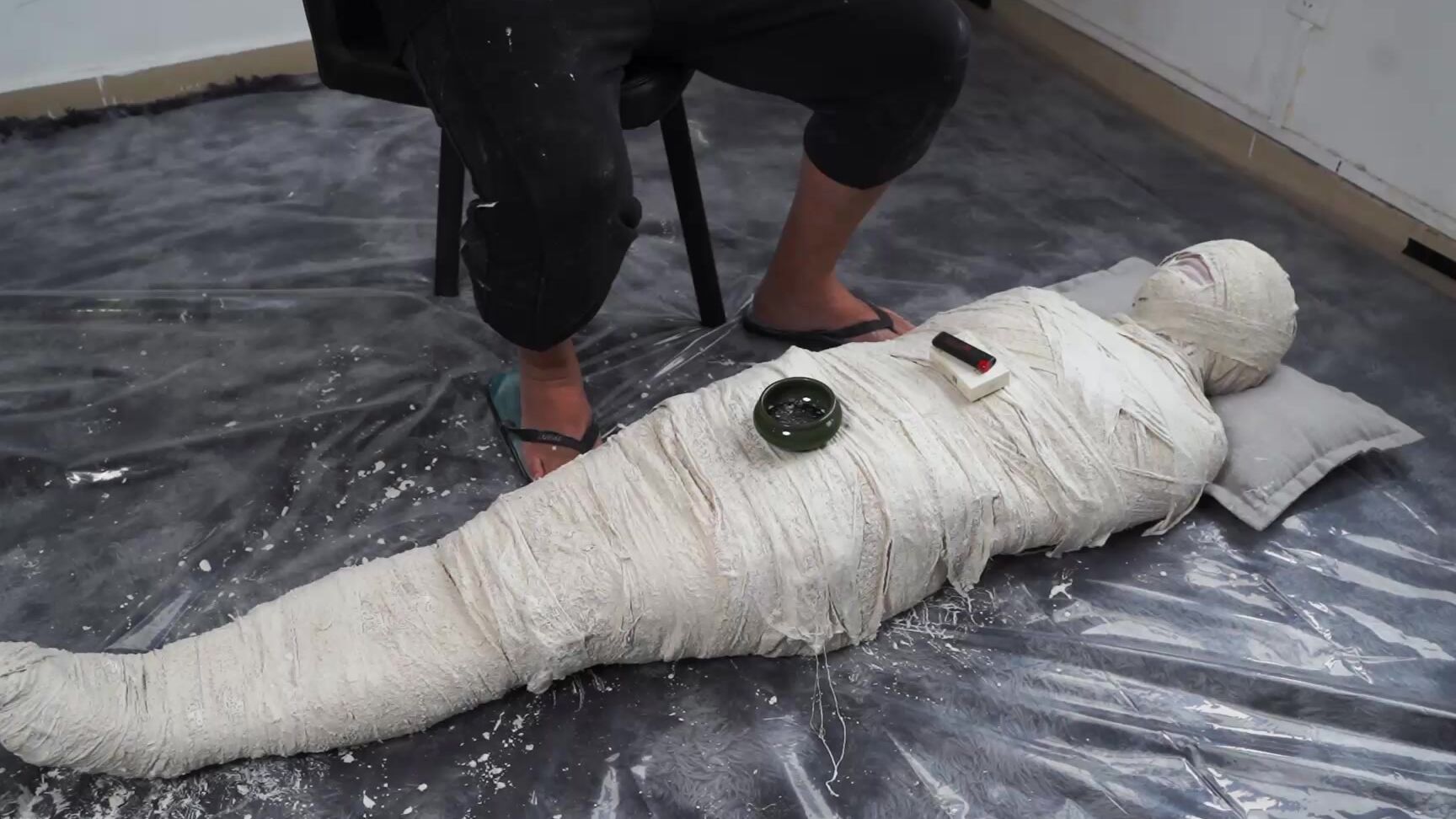 Studio Bling 5 Gupse Mummification Hard Cage Fully Built In Vibration Toy