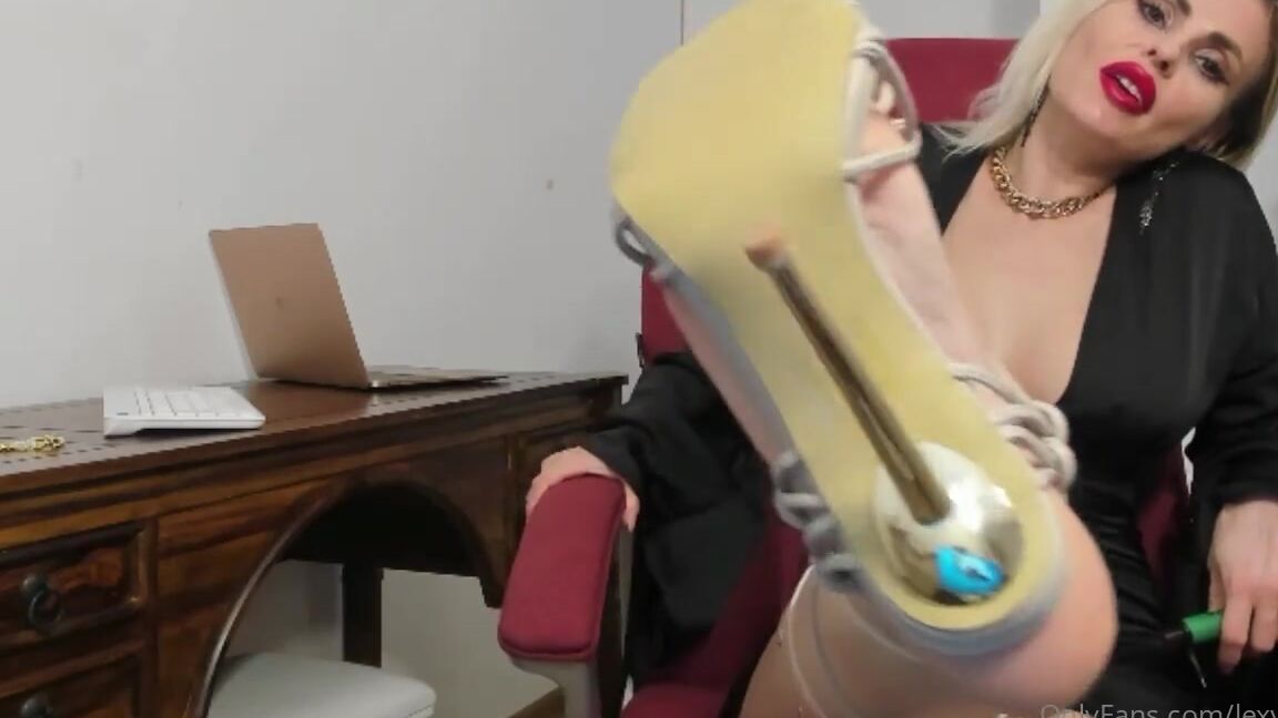 Lexy Noir Nicknamed Lexynoir Onlyfans Homewrecker Mistress Seducing You Making You So Weak You Would Leave Everything For Her If She Wants