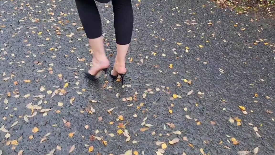 Kats Worn Heels Nicknamed Katswornheels Onlyfans Anyone Else Love The Slapping Sound Of Open Back Mules 2 Parts Click Right