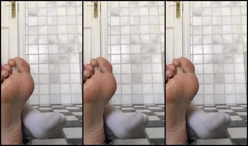 Goddess Anna Nicknamed Footish Ann Onlyfans Quick Little Joi Video For You Before I Have To Run How Much Do You Love My Voice And Do You Like 69P