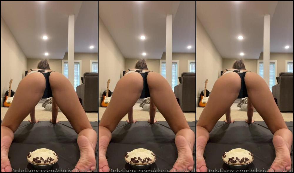 Christinakhalil Happy Friday Fun Fact One Of My Favorite Desserts Is A Creme Pie Time To Sha