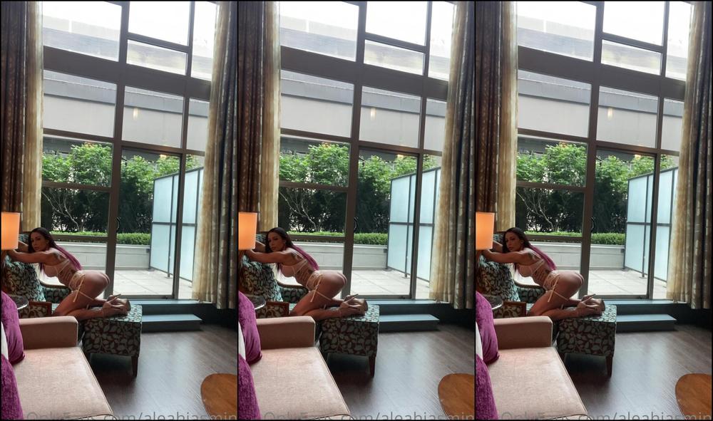 aleahjasmine-28-09-2020-978858403-behind-the-scenes-of-my-shoot-in-vancouver-so-excited-to-see-these-pictures-