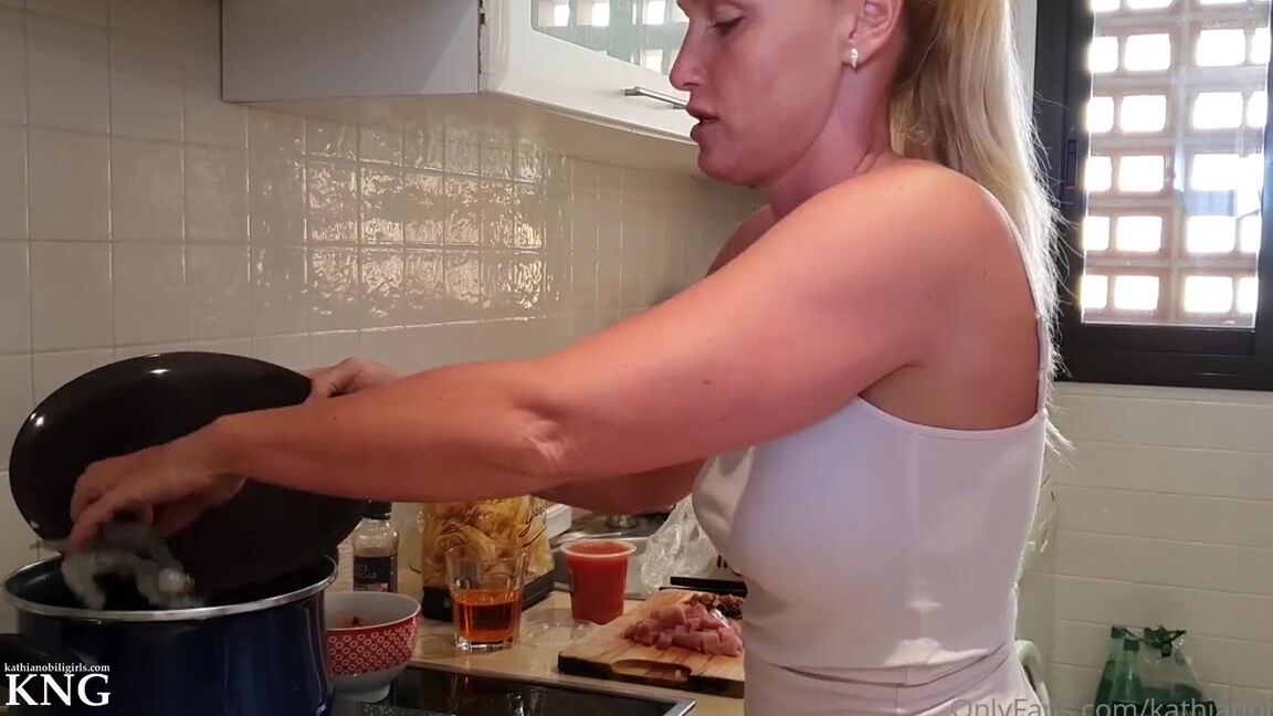 Kathianobilixx Findom 05 29 2020 Onlyfans Video Lets Hit The Pasta And Making The Meal Together And Let Me Know If You