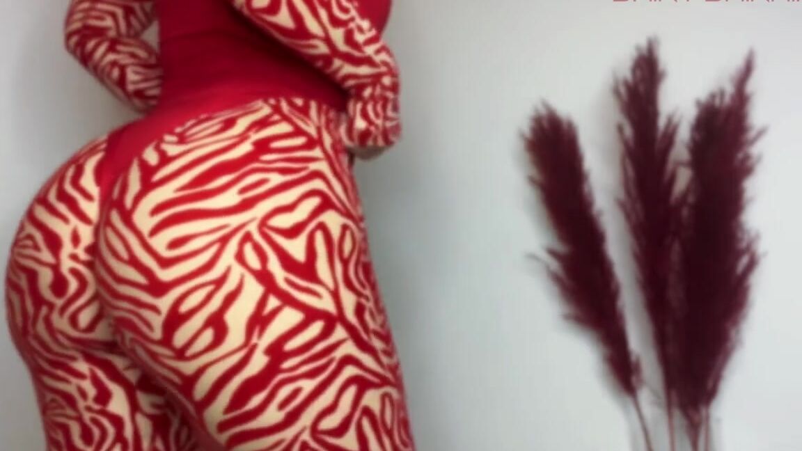 Saintshinaina Onlyfans I Love Valentines Day How About You Please Dont Tell Me That Youre Just Going To Jerk Off The