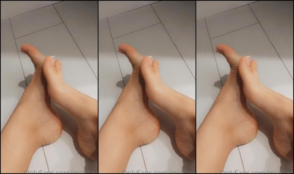 Onf Aliceredlips 184