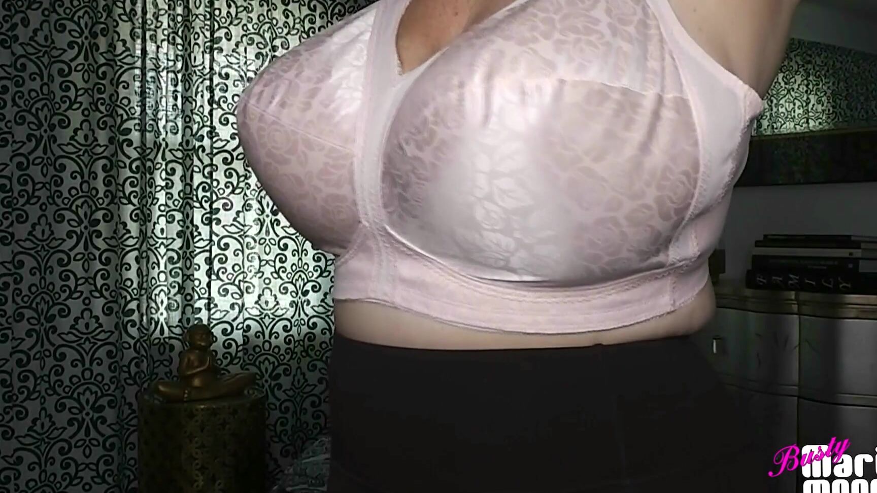 "Maria Moore" brafetish, hugeboobs, joi, milf, taboo Momma Maria s Bra JOI manyvids