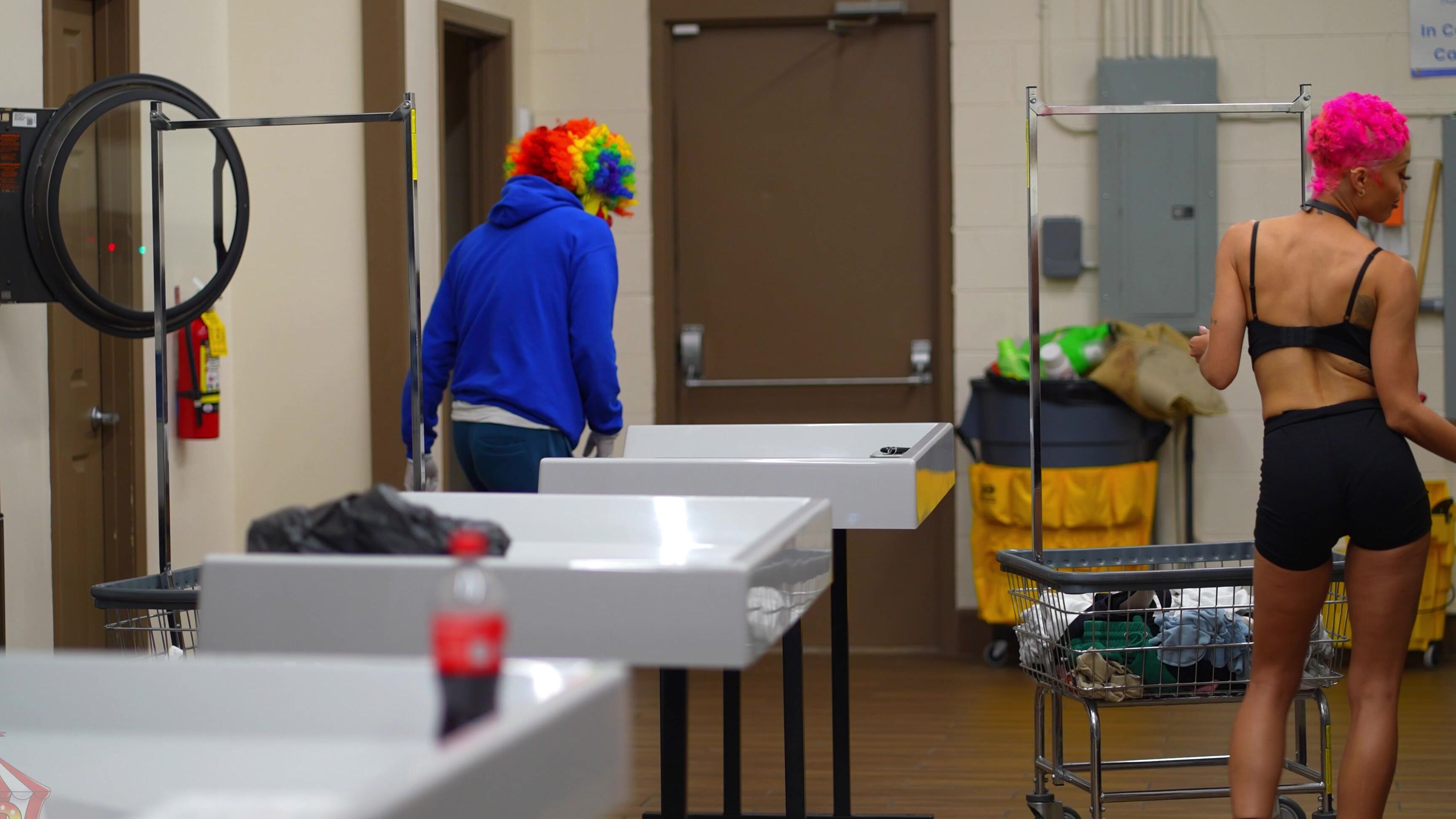 Gibbytheclown Jasamine Banks Gets Nailed At Laundromat