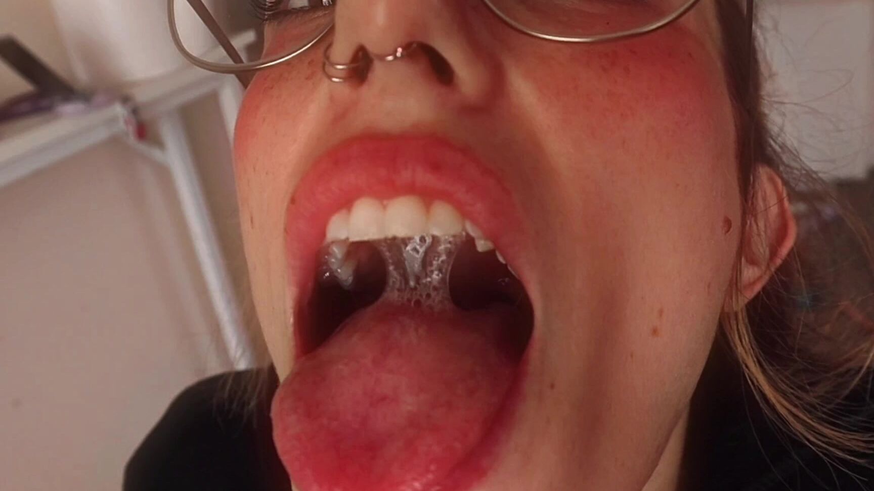 Elle Marz Tinyslave Delicious Snack