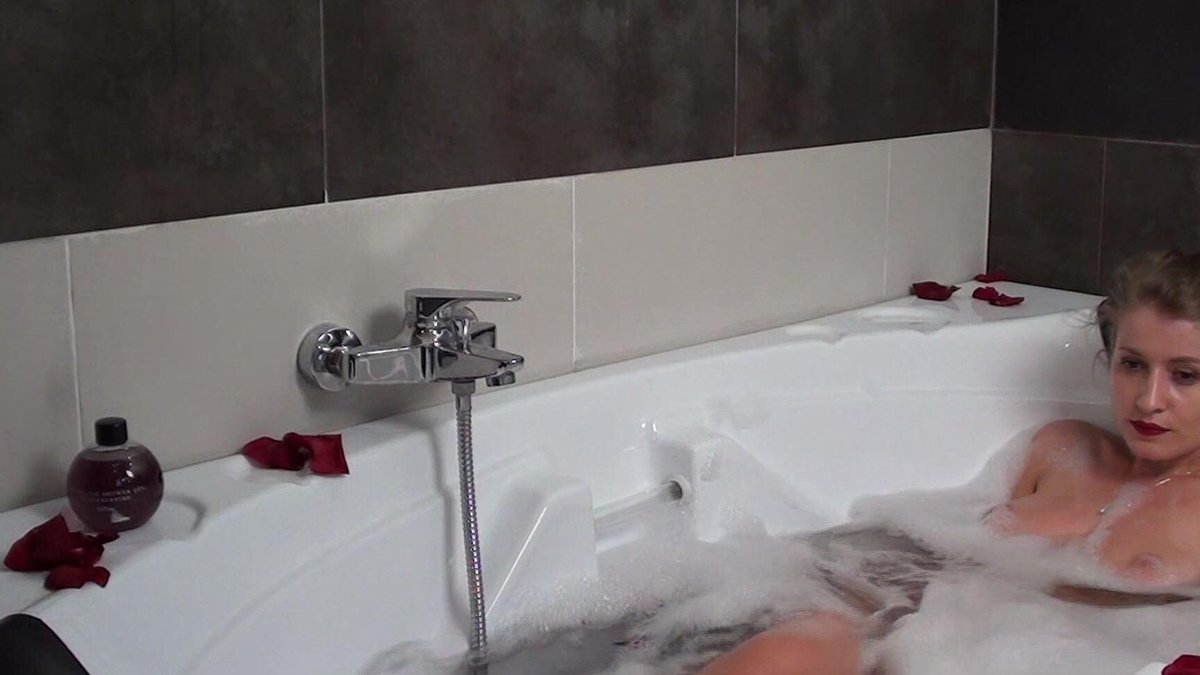 Sophiesticated Romantic Bubble Bath