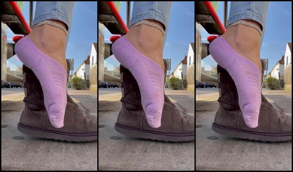 Anas Socks Nicknamed Anas Socks Onlyfans Uggs And Peds Best Combo Do You Agree 4