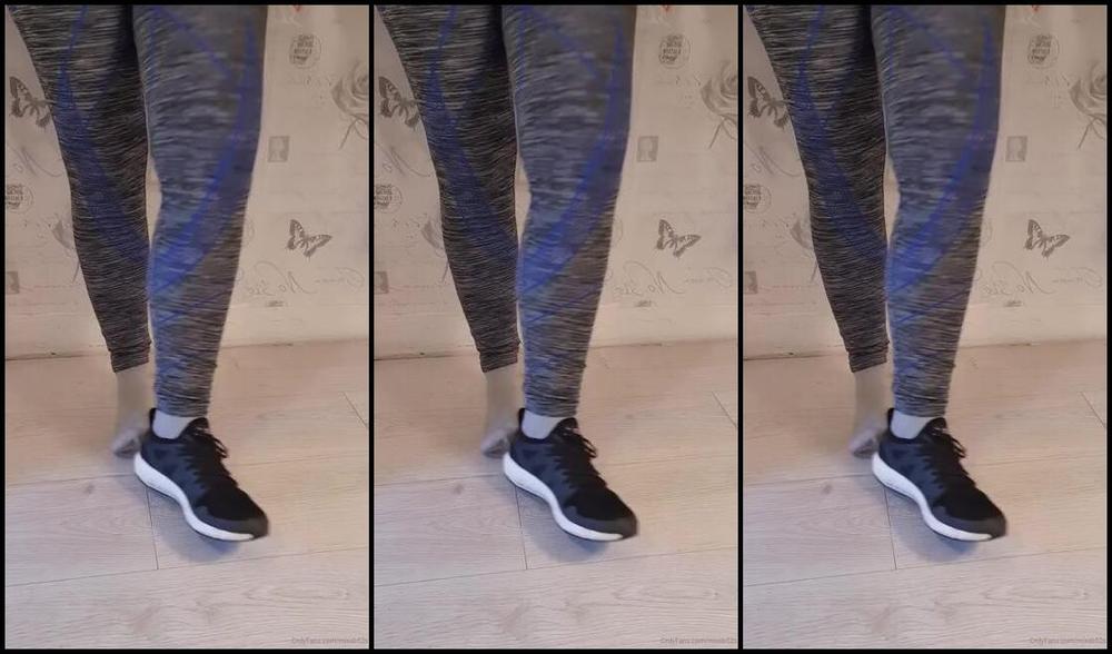 Miss B Nicknamed Missb52S Onlyfans 03 07 2020 Eyes To The Floor At All Times