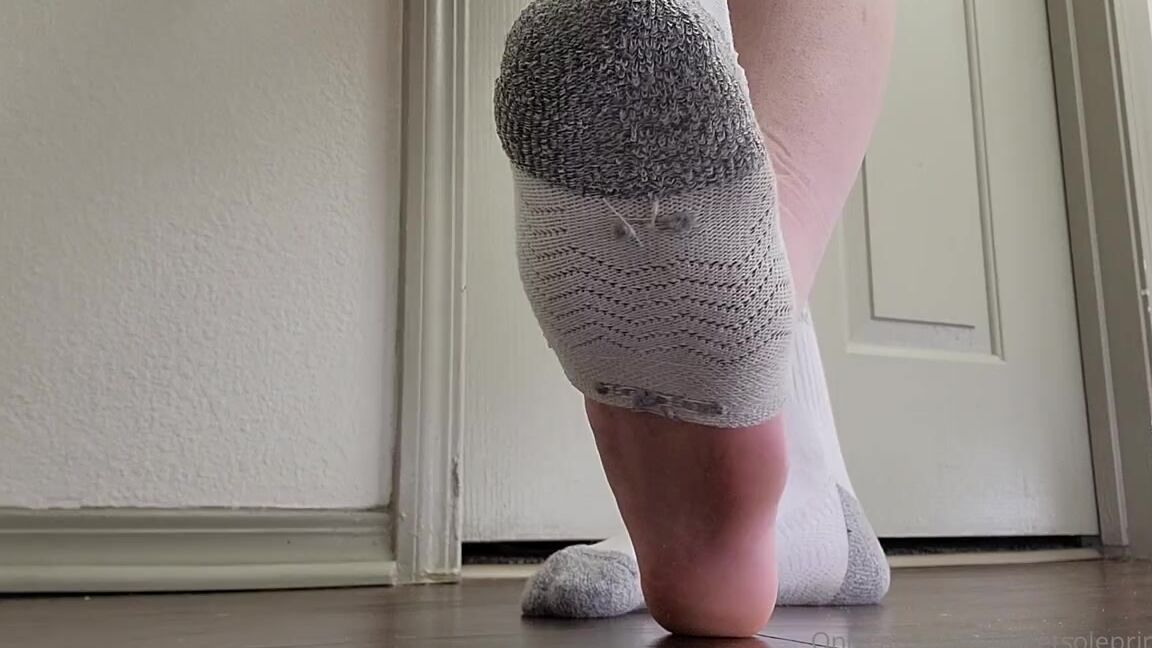 Megan Fletcher Aka Sweetsoleprincess Onlyfans Ive Been Wearing These Gym Socks For Three Days The Smell Is Filling