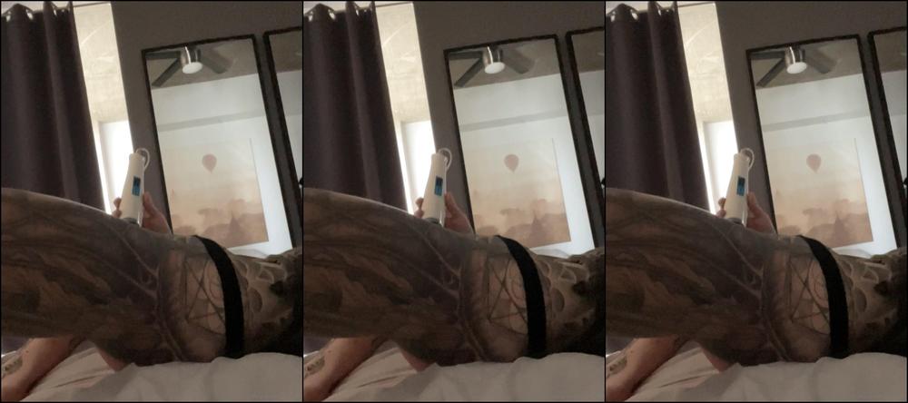 Anneamor Another Way To Procrastinate Quick Orgasm Then Back To Work