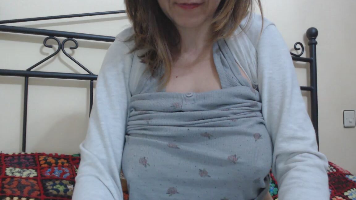 Iris Sadeyes Webcam Show Flash Tits