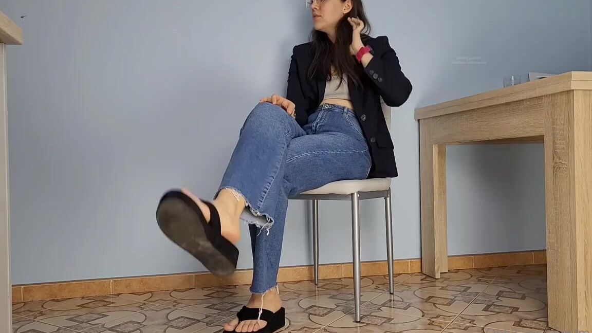 Masmr Onlyfans 2December Wide Jeans And Platform Flip Flops Shoeplay Slappingheelpoping Feet Waving Moving