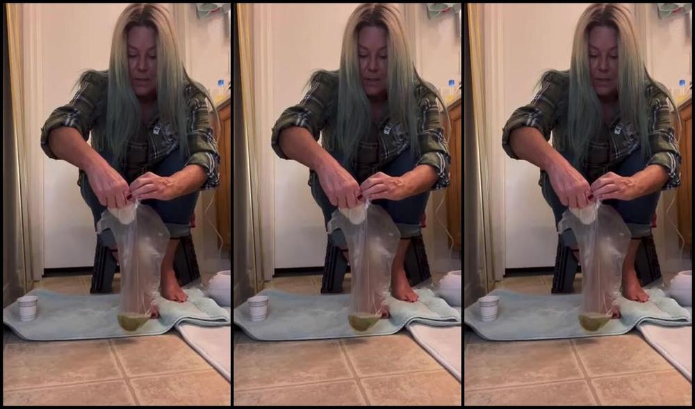 Wonderaeetwoman Nicknamed Wonderfeetwoman Onlyfans I Did A Little Foot Pampering Today Paraffin Wax Treatment