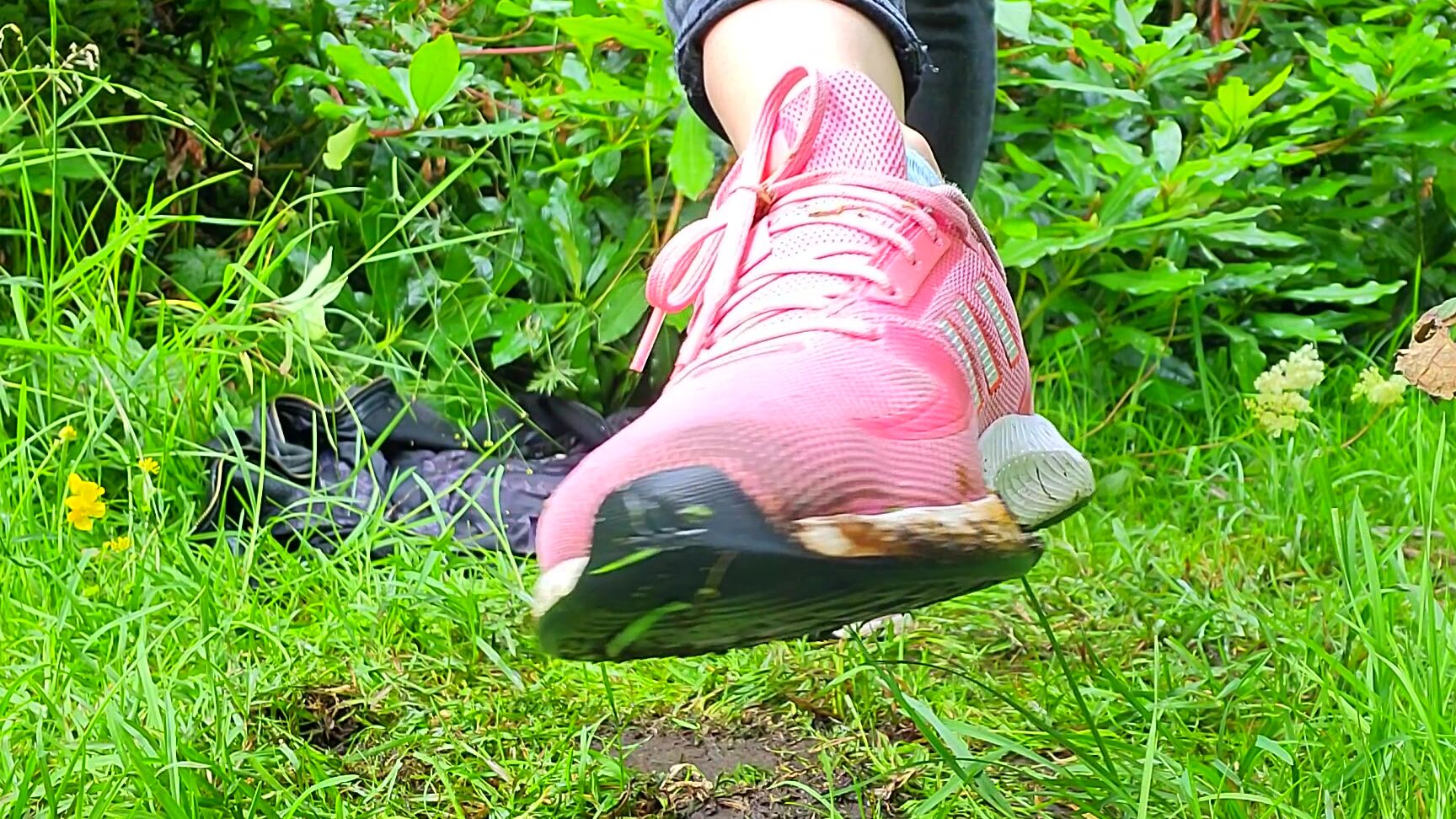 "Goddess Vanessa" femdom pov, foot fetish, outdoors, shoe & boot worship, sneaker fetish Tongue Clean My Dirty Sneakers manyvids