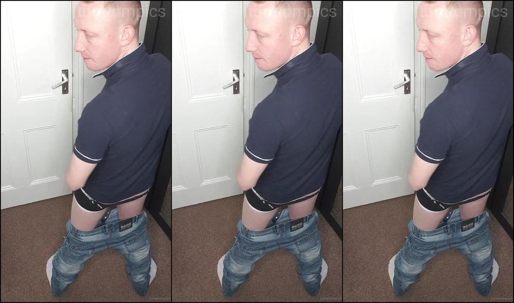 Tomtompics Stripping Me Starting Off In Some Jeans Polo Shirt And A Tracky Top And Ending Up Jus