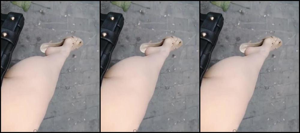 Feetvampire Nicknamed Feetvampire Onlyfans Dangling