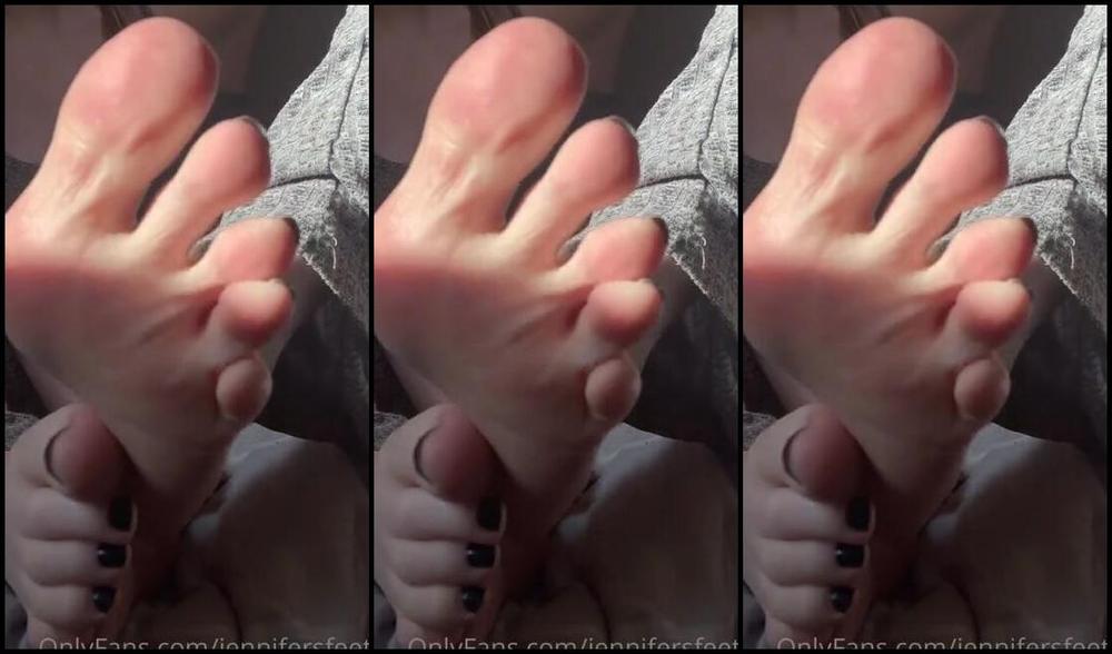 Jennifers Feet Nicknamed Jennifersfeetx 03 18 2021 Onlyfans Video My Feet Were Really Sweaty Amp Smelly Today