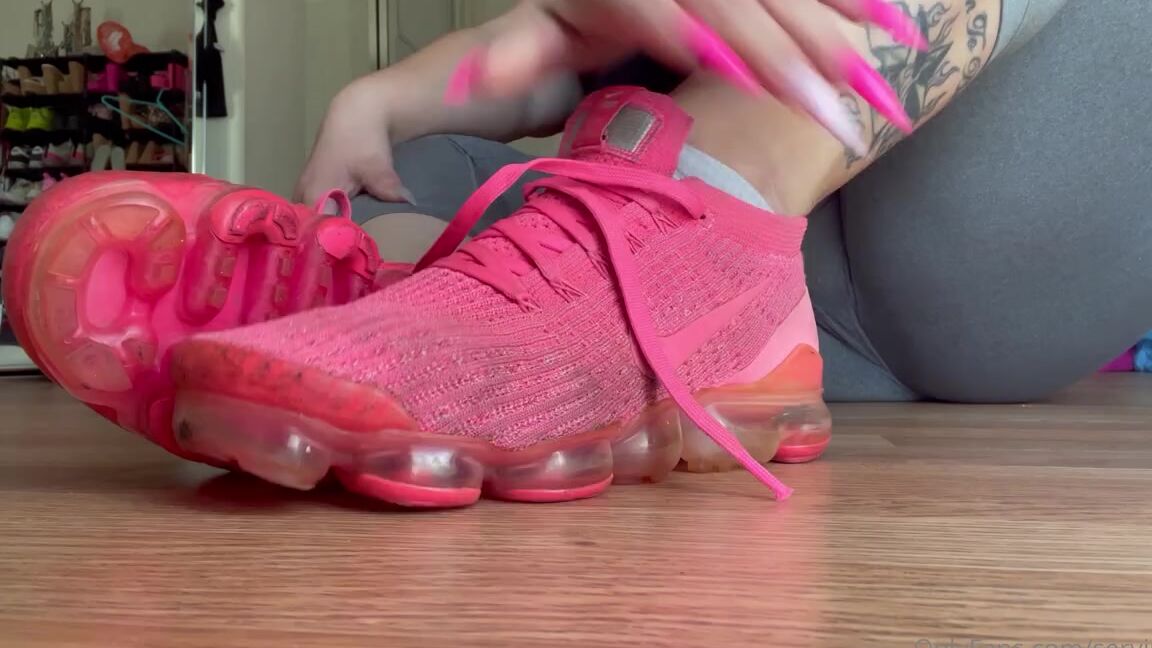 Servingbarefeet Aka Servingfet Onlyfans Peel Em Off Baby