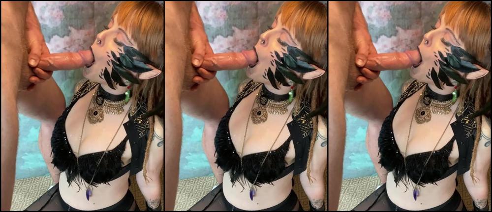 Olivia Jarden Cosplayer Is Also Artist With Her Throat