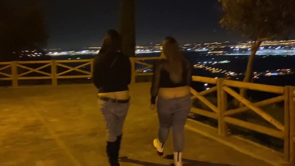 Prettyprincess220 11 27 2022 Onlyfans Video For A Walk At Night I Was Wearing Jeans And You Can See Almost All Of