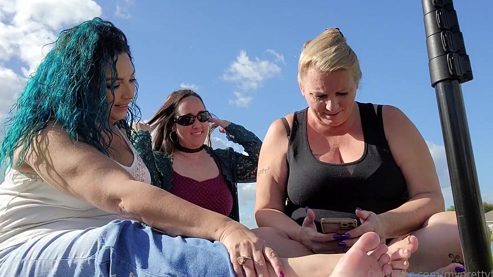 Myprettyfeet Behind The Scenes Video Of Heavenlytoes And Sweetesthangsfeet Photoshoot Hope You Laug