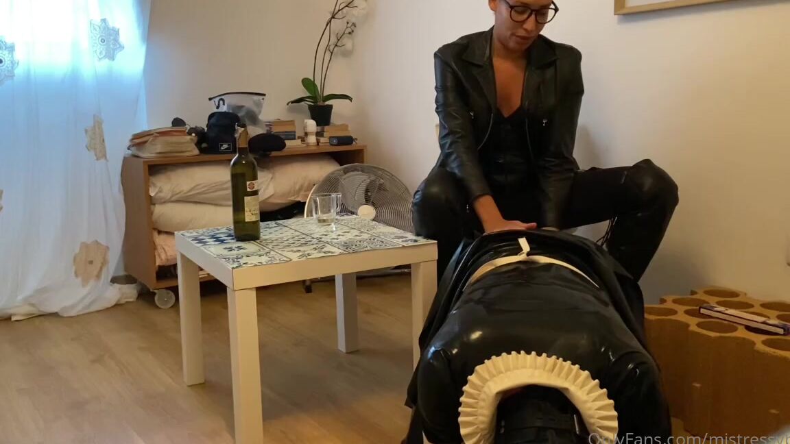 Mistress V Black Nicknamed Mistressvblack Onlyfans Sissy Training Do You Want To See This Full Video Give It A Like When I Reach 30 Likes I Will Post2