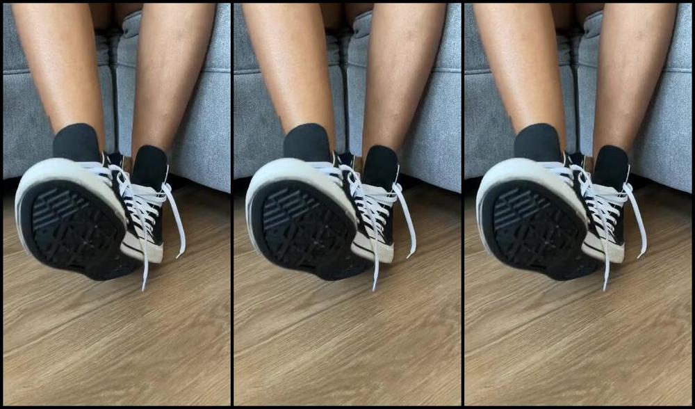 Queenjodiieetoes Aka Prettyfeetonly1800 Onlyfans Playing In My Convese