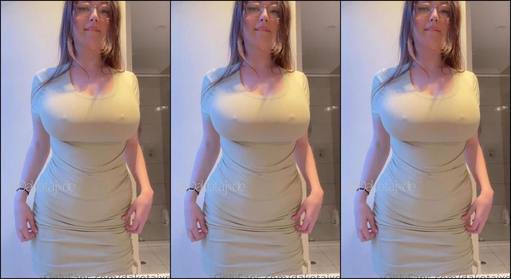 Dakotajxde 2197647223 08 19 2021 Do You Like Me In Tight Dresses Too