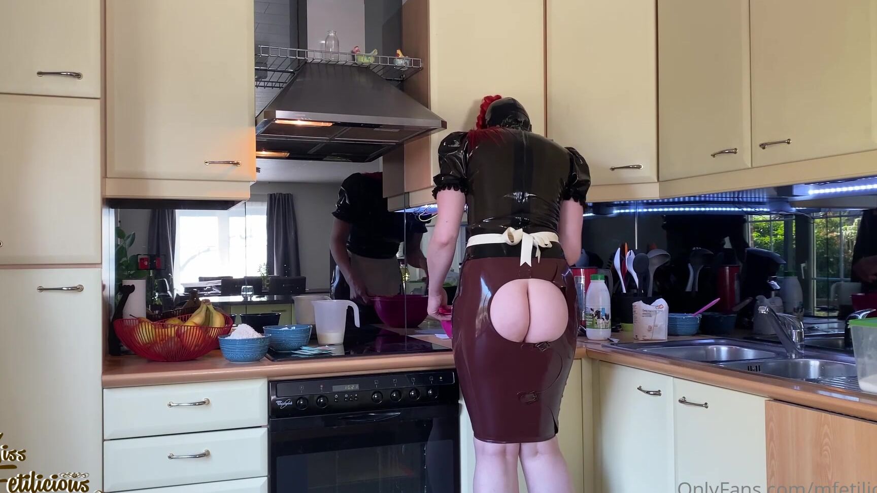 Mfetilicious The Waffle Maid Part Just A Funny Video Of My Latex Life At Home I Still Can T Go Out