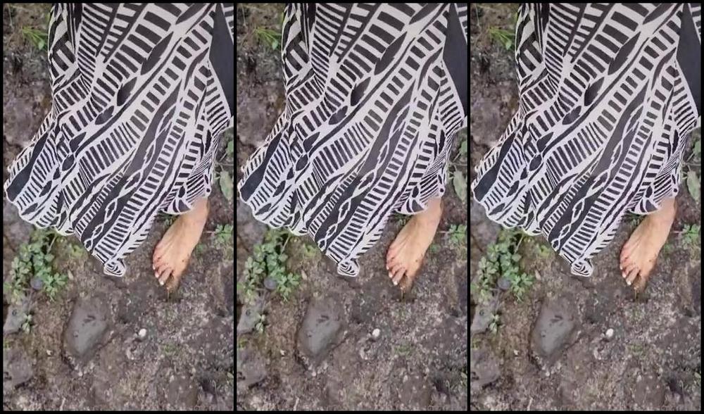 Lady Godiva Nicknamed Ms Ladygodiva Onlyfans Heres A 4 Min Video Of My Muddy Barefoot Walk Today Enjoy