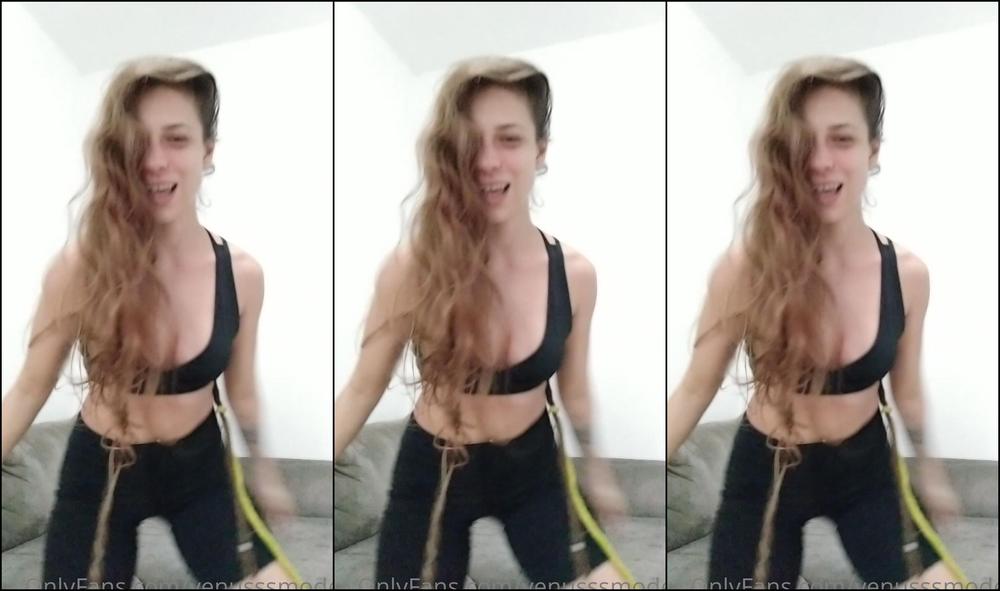 Venusssmodel 450420856 06 20 2020 The Looks Of Who Are Super Excited Dancing And Showing Yourself When Realize That Left The