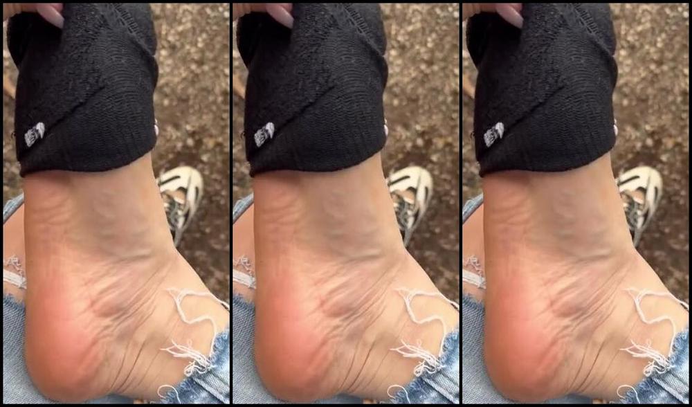 Mrs Larry Onlyfans Geiler Anblick In Meine Schuhe Aber Konzentriere Dich Auf Das Was Ich Sage Great View In My Shoe