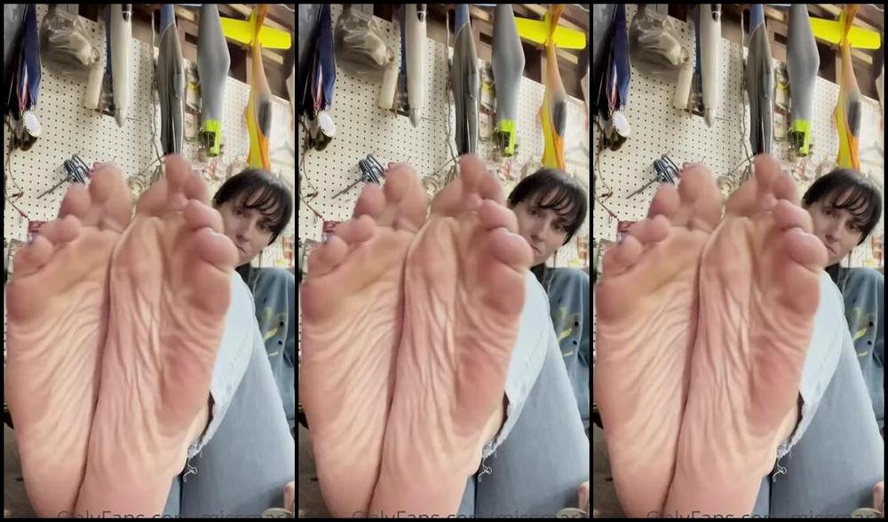 Missmaroe Onlyfans Happy Holiday Weekend My Foot Freaks Have Fun Be Safe Do Something Cool And Tell Me About It Let