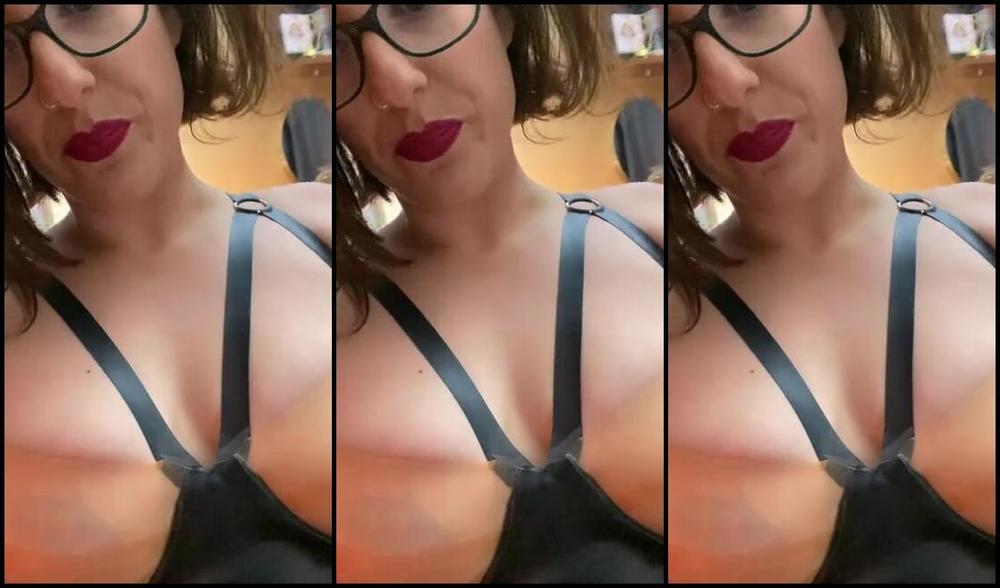 Countess Diamond Aka Countessdiamond Onlyfans Mornin From Captivity