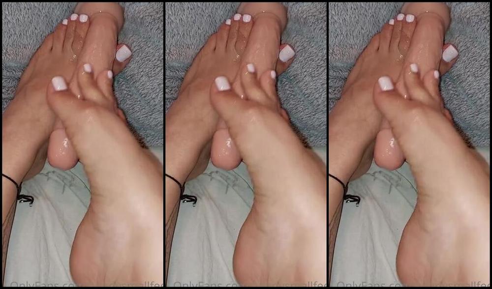Mica Sandy Nicknamed Sandysmallfeet Onlyfans Foot Job On A Dildo Soft Joi Countdown New White Pedi