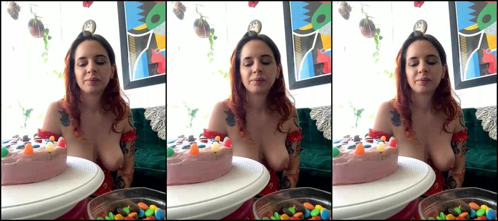 Suicidegirls Stream Started At Pm Hi I M Emanuelle From Argentina And Today Is My B