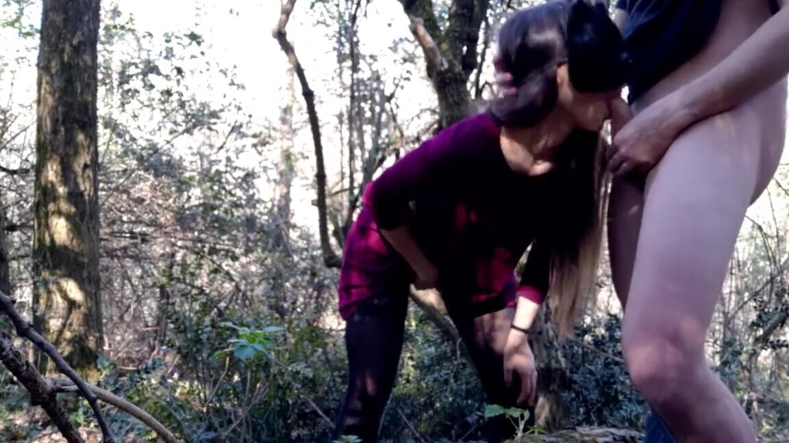 Nemi BangsDesire Студенточке приспичило прямо в лесу PornHubPremium