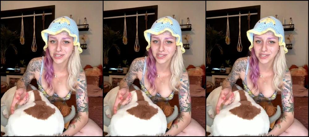 Suicidegirls Stream Started At Pm Hey Violescent Here Come Hang W Me While I Tal