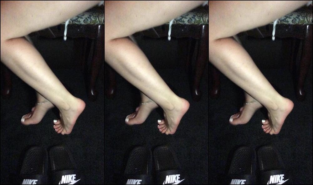 Misslorin A Little Bit Of Shoe Play And Soles Mess