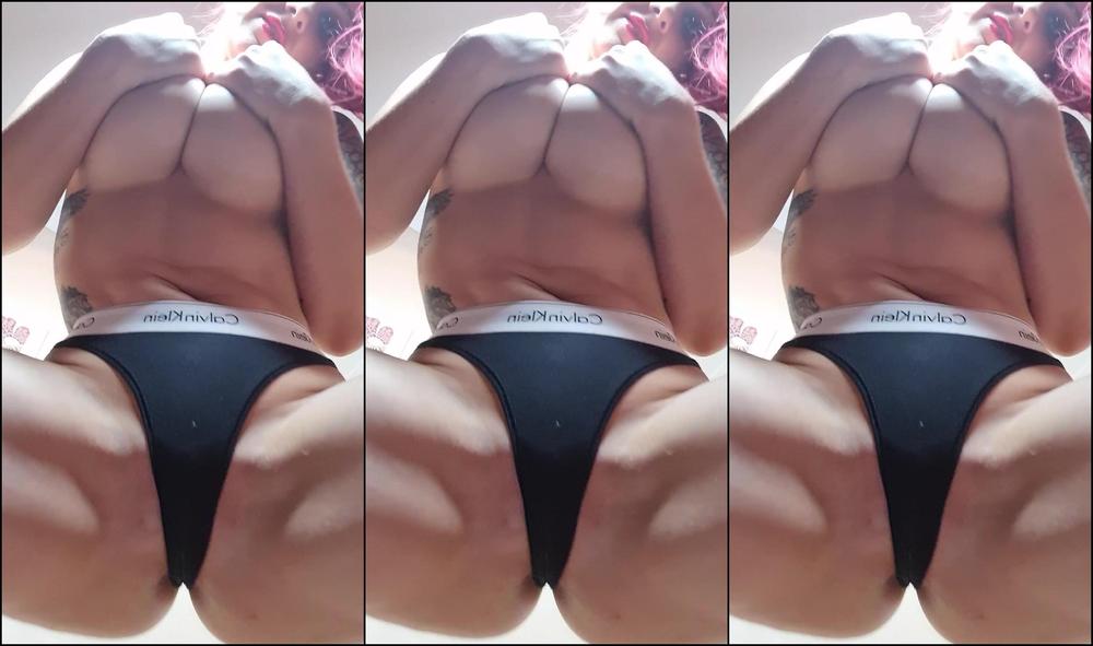 Ruby Onyx Squat Tease