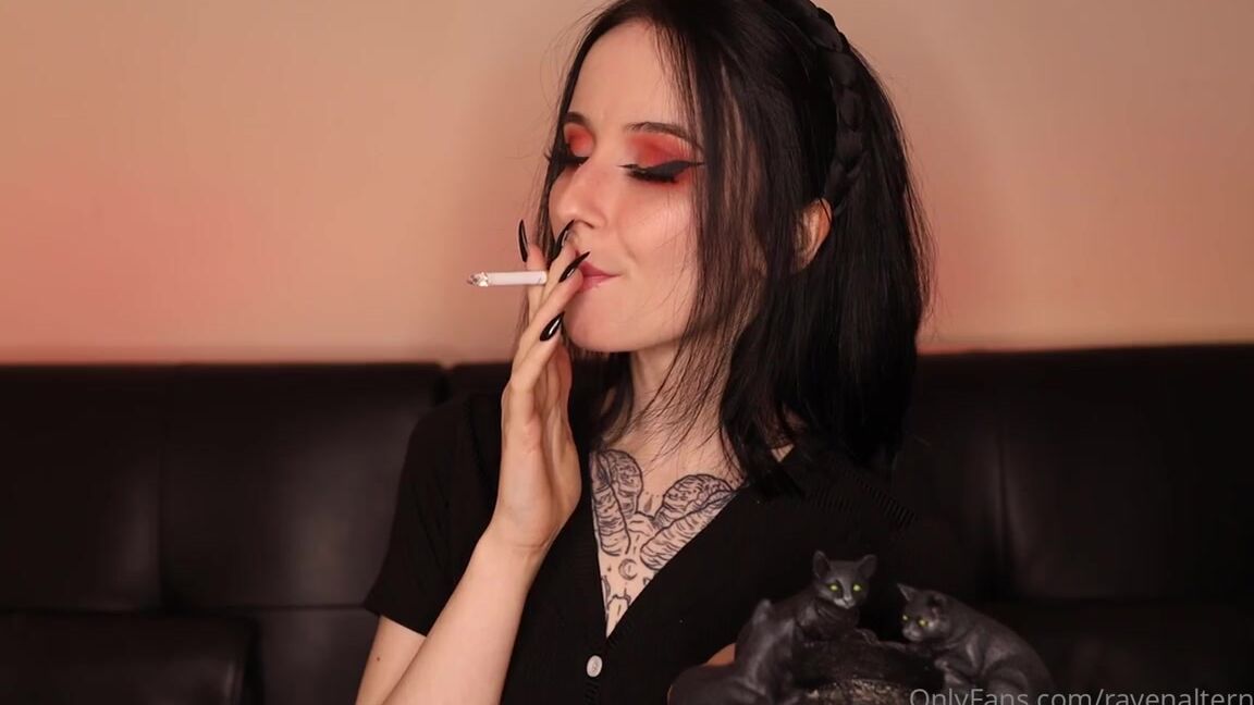 Raven Alternative Nicknamed Ravenalternative 04 29 2023 Onlyfans Video Its Been Far Too Long Since Ive Posted A Smoking Video