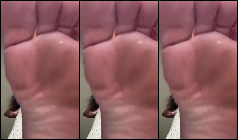 Goddessnutty2 Onlyfans Hey Tiny Man Let The Giant Goddess Step On Your Face Now 1