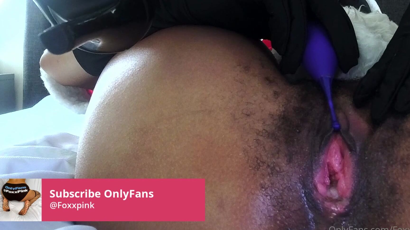 Foxxpink Mrs Claus Just Wants To Bust A Nut So Her Vibe Helps Her Out