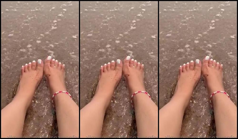 Goddess Cinnamon Aka Cinnamonfeet2 Onlyfans Would You Suck My Toes At The Beach