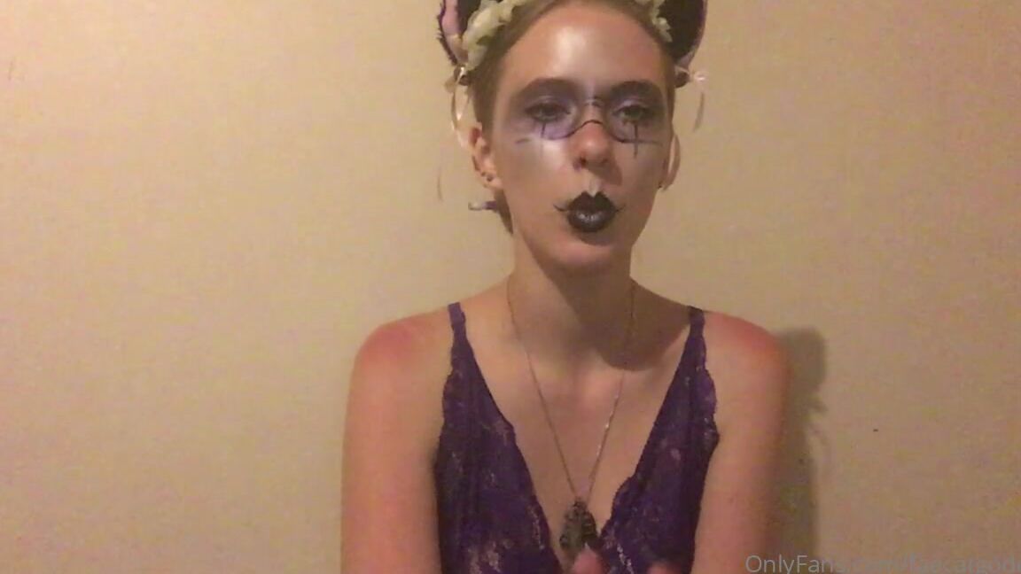 Faecatgoddess Lingerie And Claws Teasing