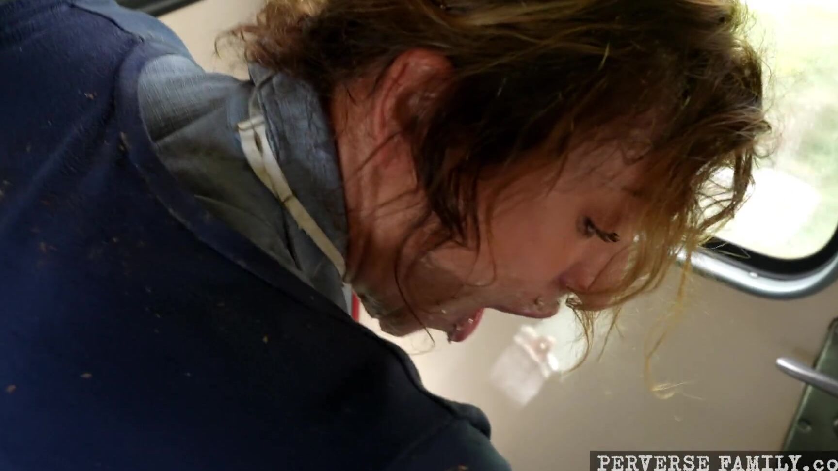 Perverse Family S04E02 Travel Sickness 1080