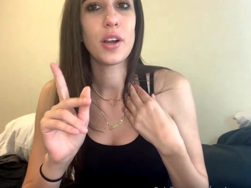 youlovemads-07-01-2021-2003844640-stream-started-at-01-07-2021-10-04-pm